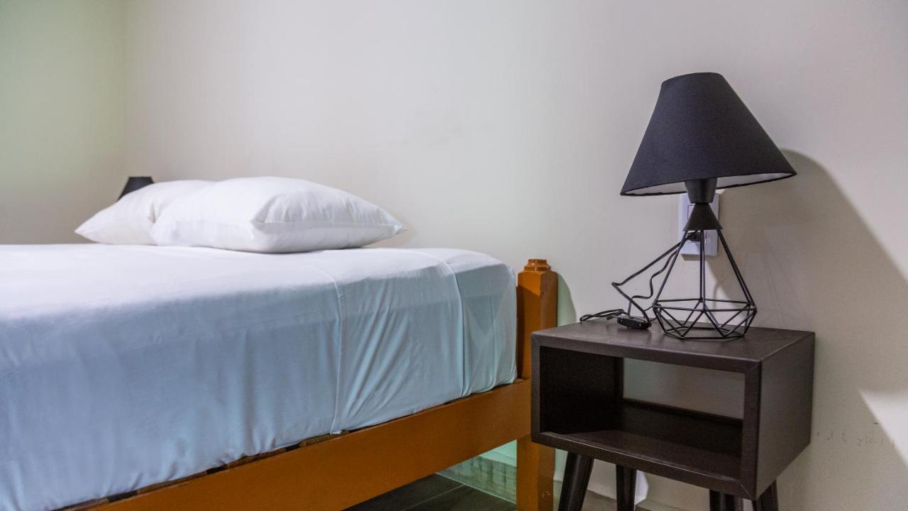 Esduma Iguanas Hotel Плая-дель-Кармен Экстерьер фото